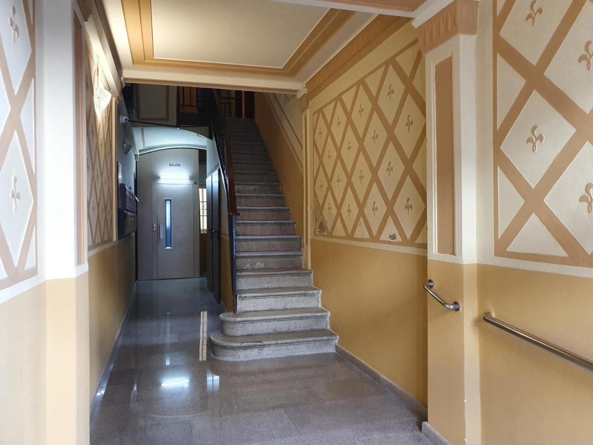 바르셀로나 Penthouse In Sagrada Familia 아파트 외부 사진